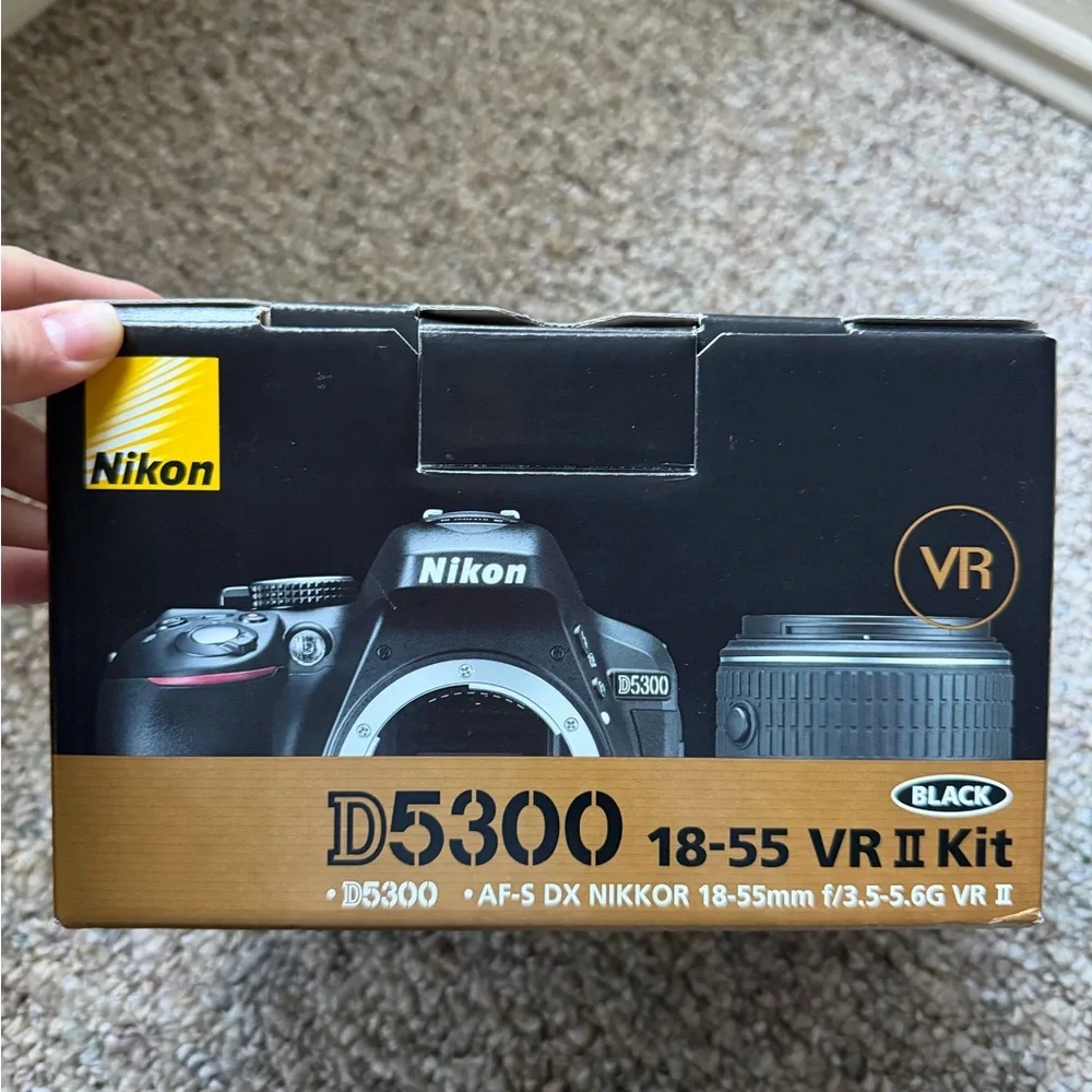 Nikon D5300 Black Digital Camera Kit